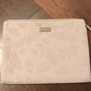 marc by marc jacobs laptop case